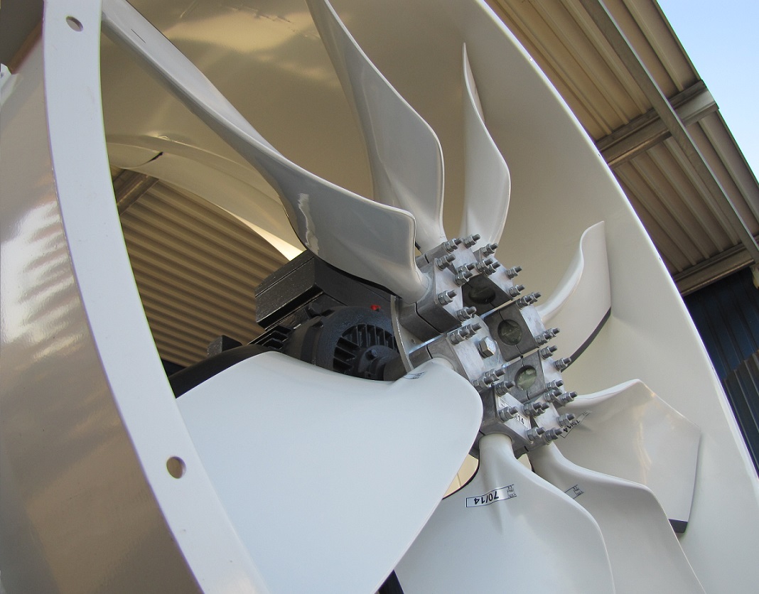 Composite rotor fan